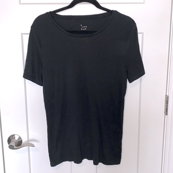 a new day Tops - Solid Black Tee